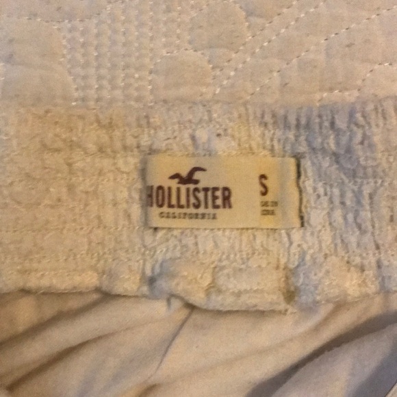 Hollister Shorts - Picture 2 of 2